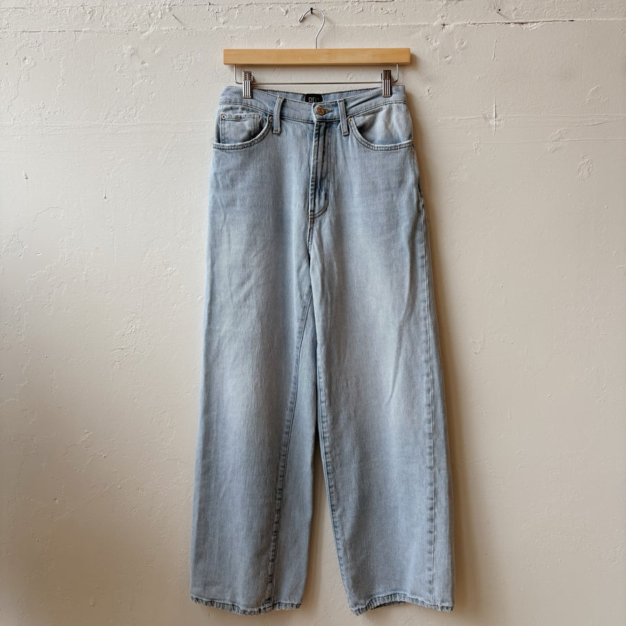 SIZE 28 | BDG Wide Leg Jeans