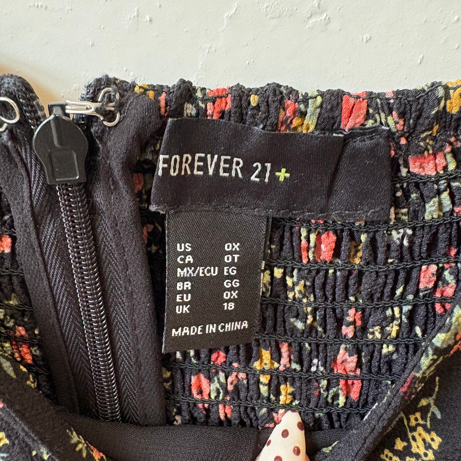 SIZE XL | Black Floral Dress