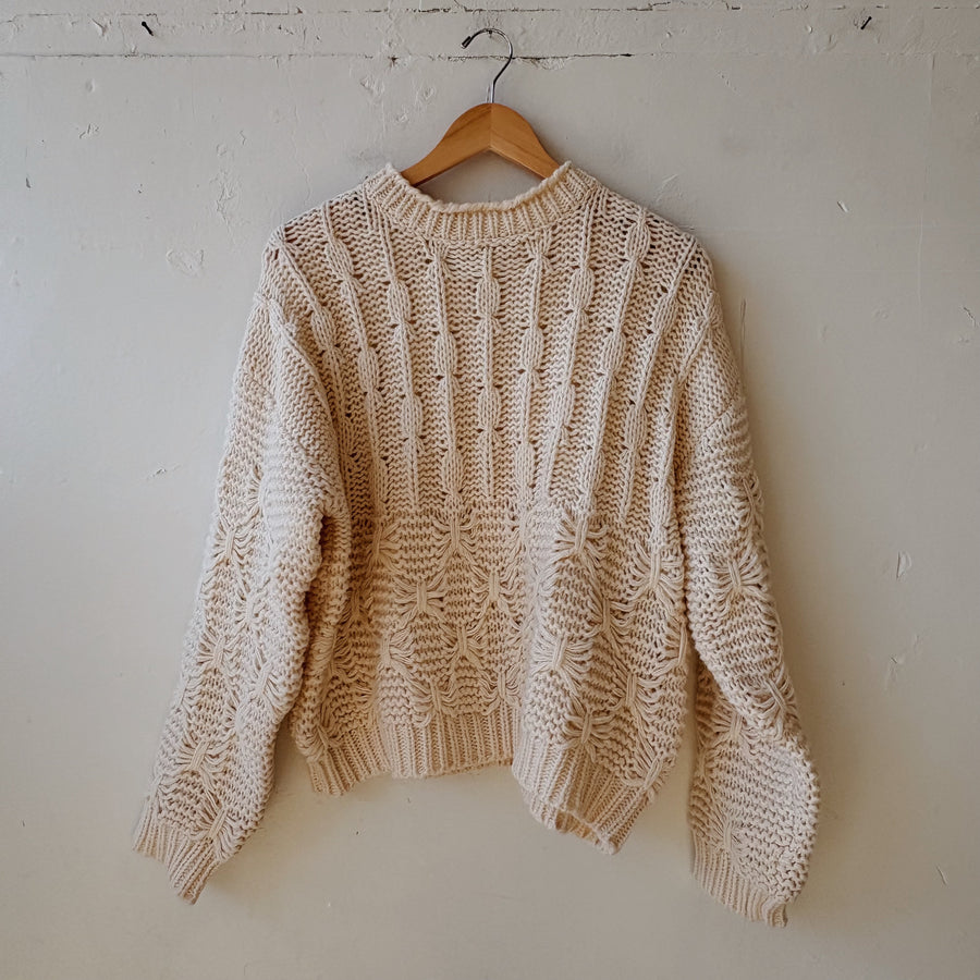 SIZE M | Cream Textured Sweater
