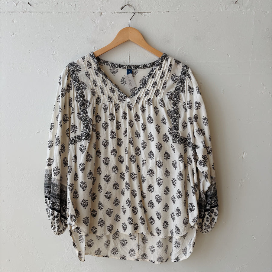 SIZE XXL | Black & White Top