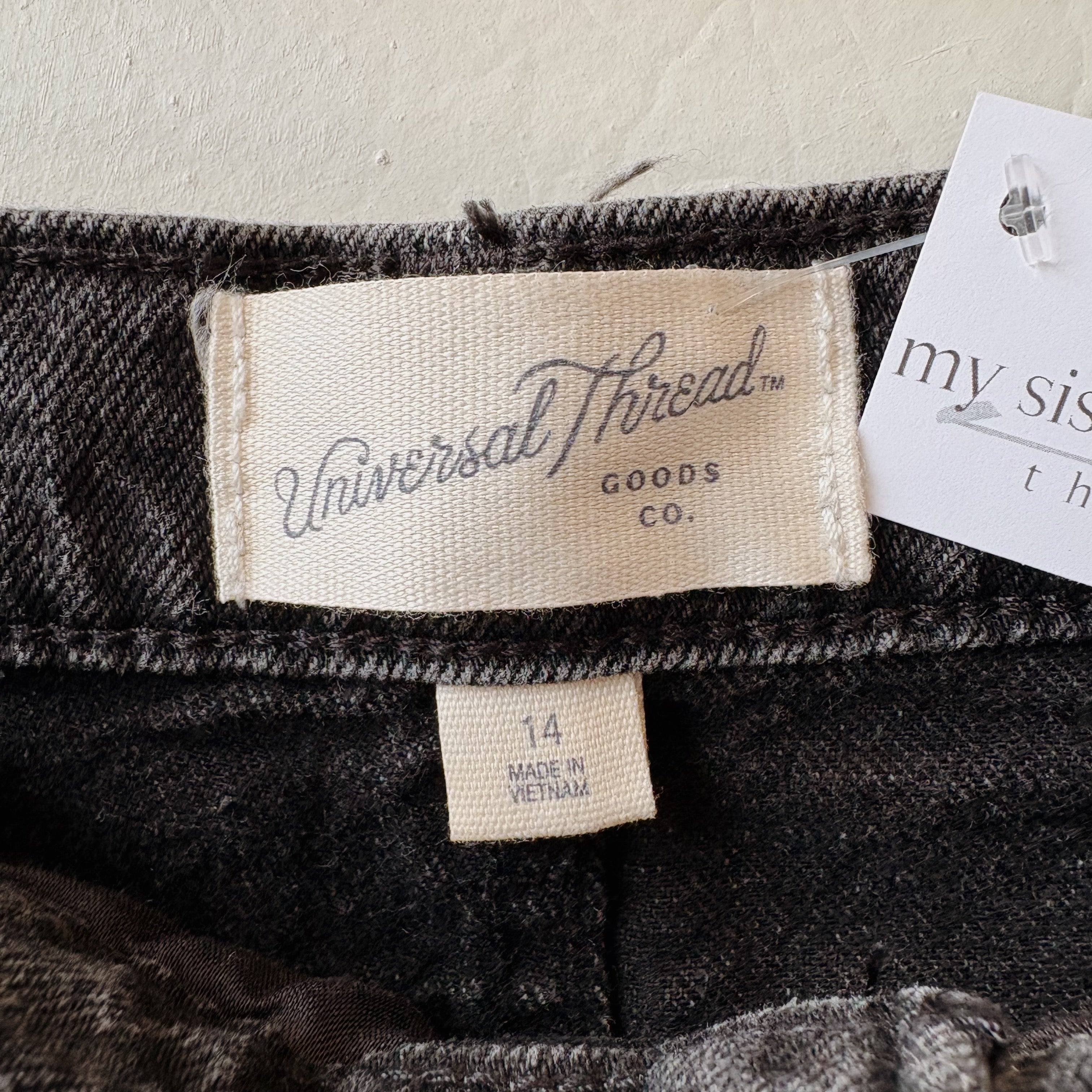 SIZE 14 | Black Denim Skirt