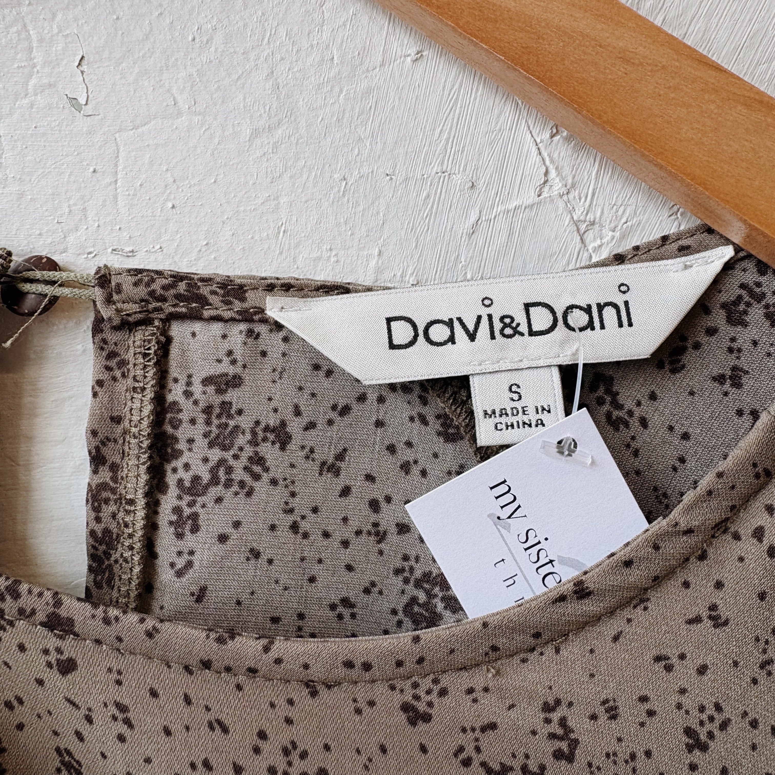 SIZE S | Green Spotted Top