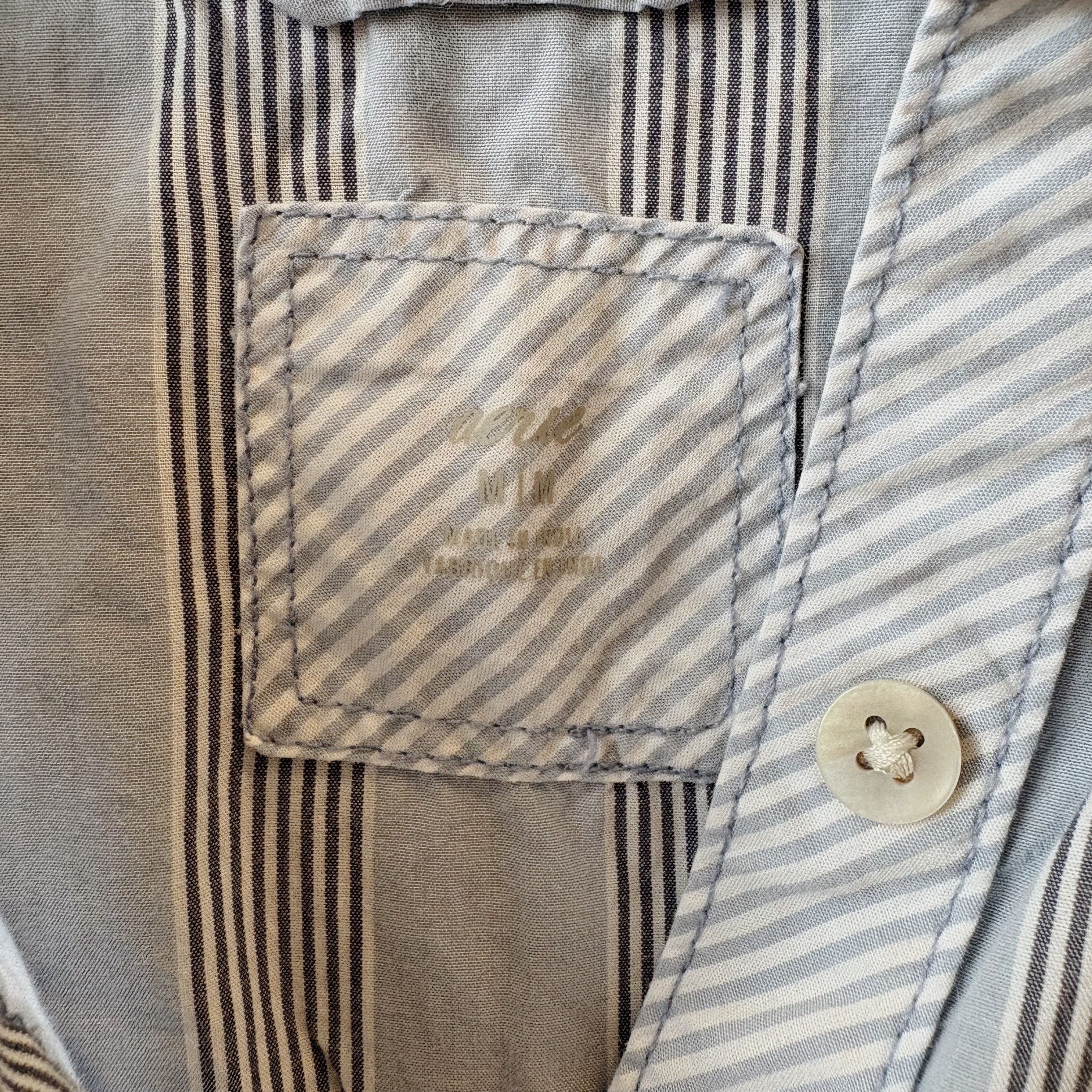 SIZE M | Aerie Collared Button Up