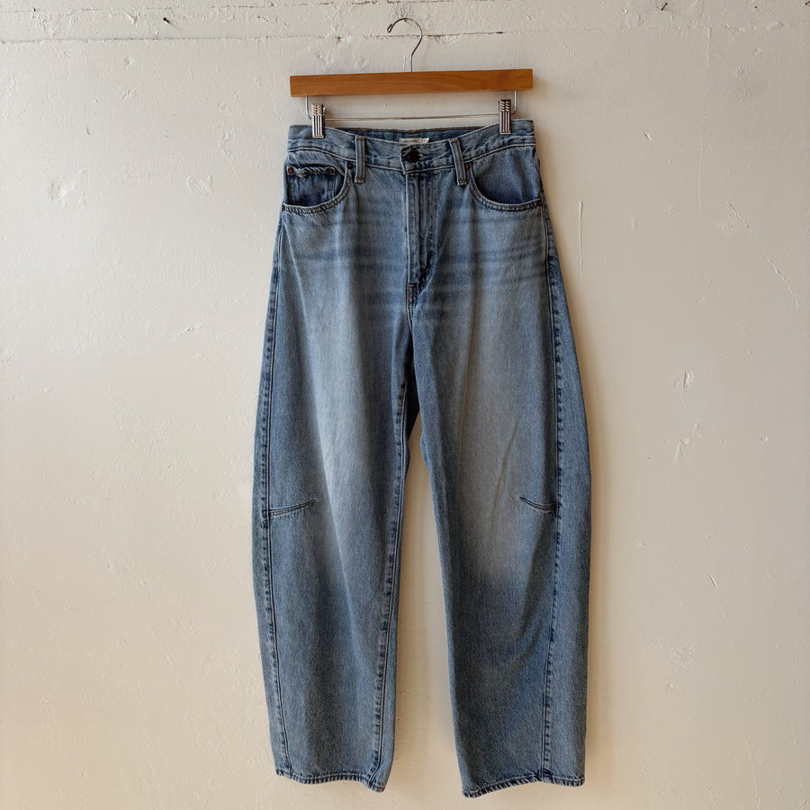 Size 29 | Levi Cinch Barrel Jeans