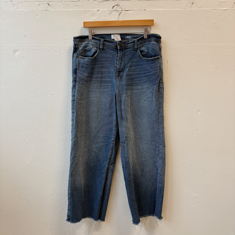 SIZE 14 | Wide Leg Jeans