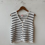 SIZE L | Black Striped Button Up