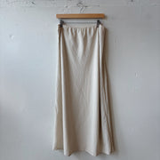 SIZE L | AE Cream Skirt