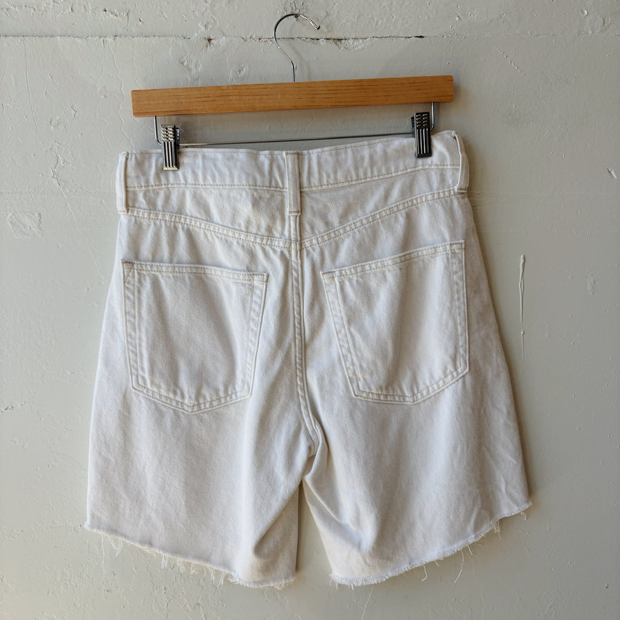 SIZE 2 | White Bermuda Shorts