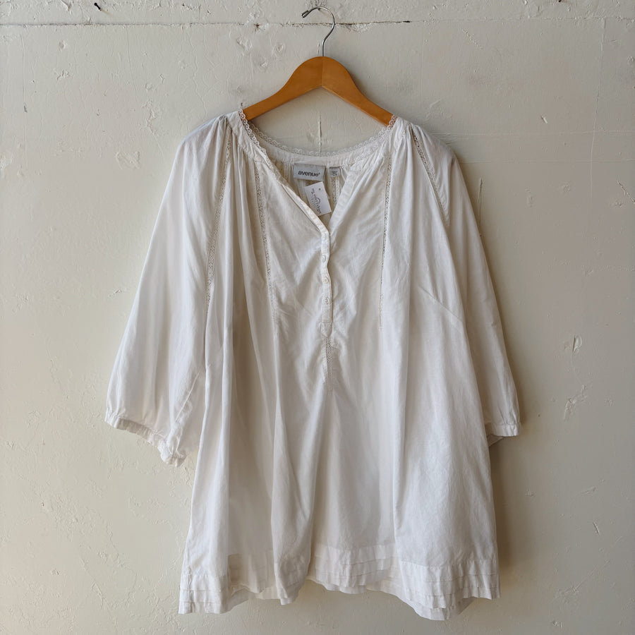 SIZE 26/28 | White Top