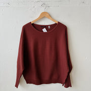 SIZE XL | Red Textured Top