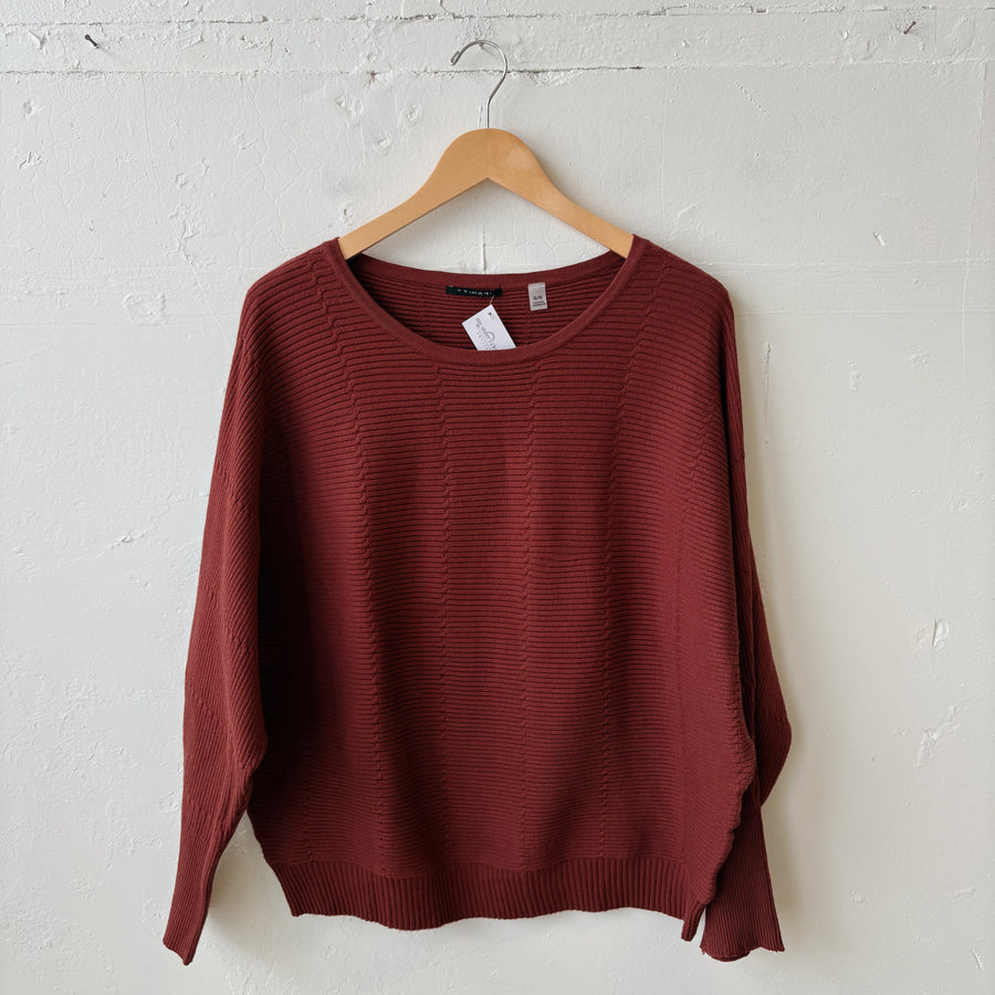 SIZE XL | Red Textured Top