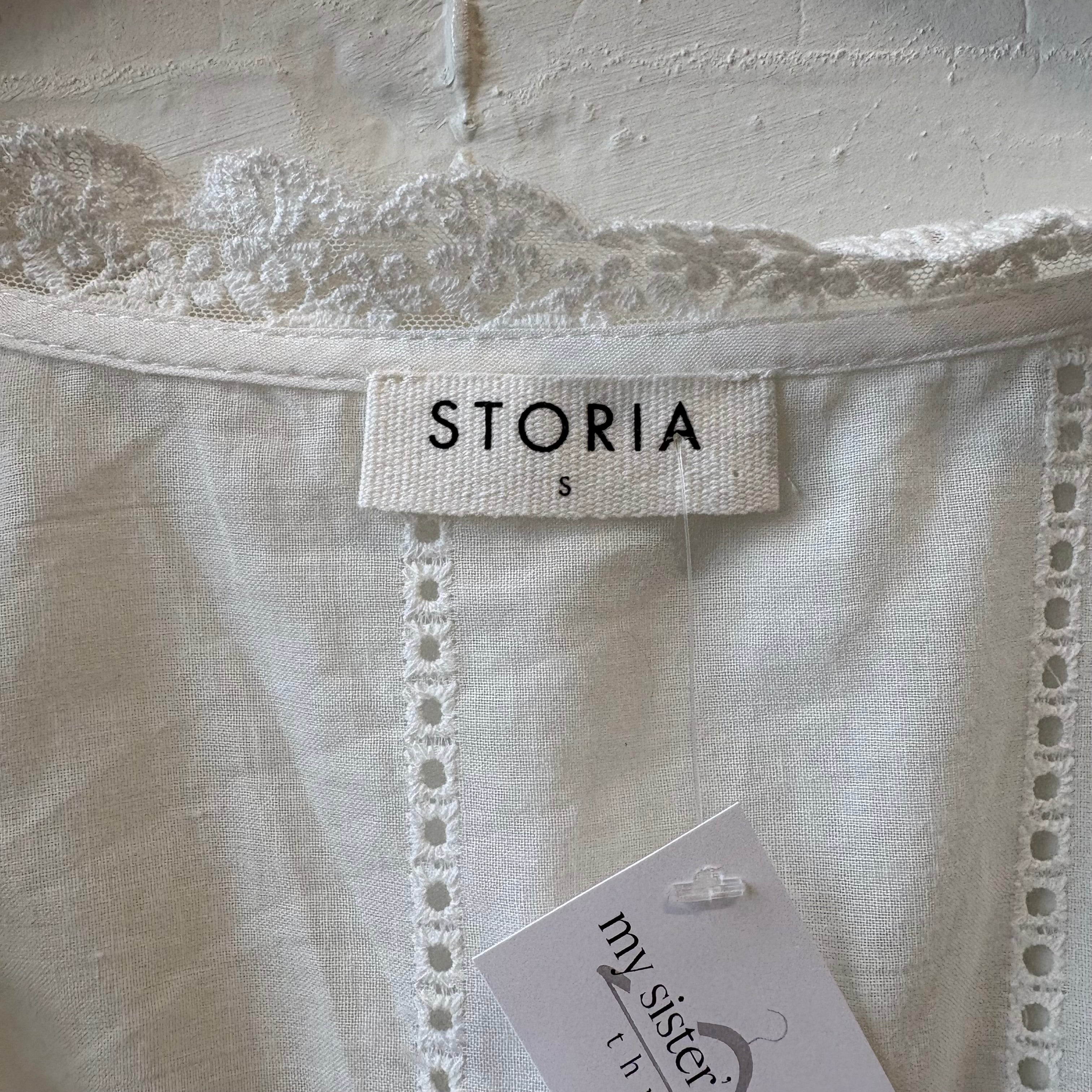 SIZE S | White Eyelet Top
