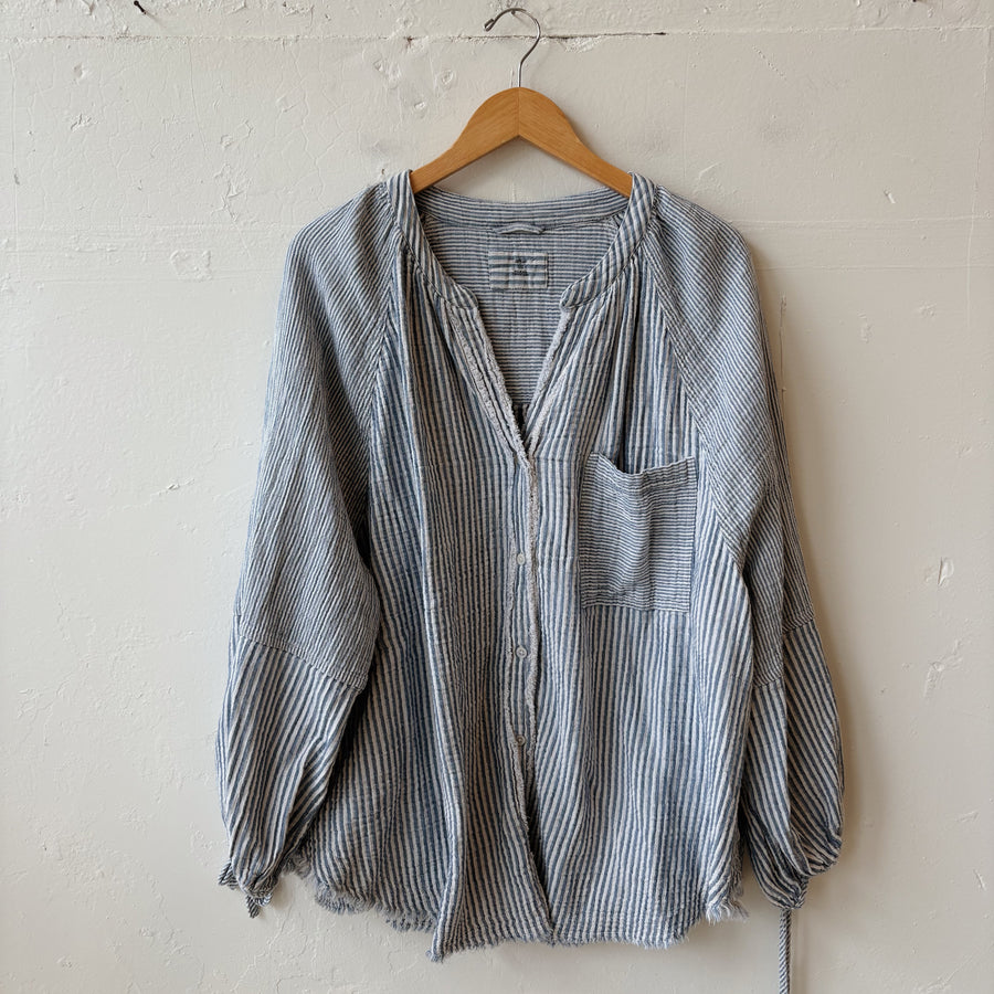 SIZE L | Aerie Striped Button Up