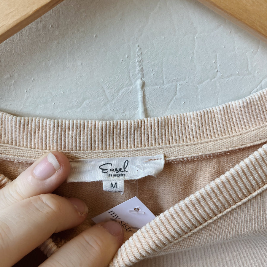 Size M | Neutral Top