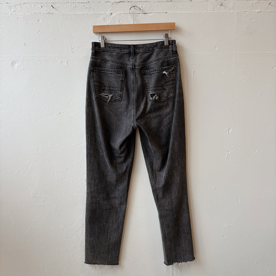 SIZE 4 | AE Black Jeans