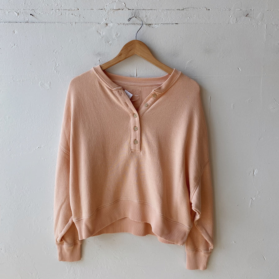 Size M | AE Pullover Top