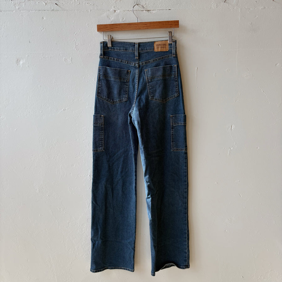 Size 0 | Levi Cargo Jeans