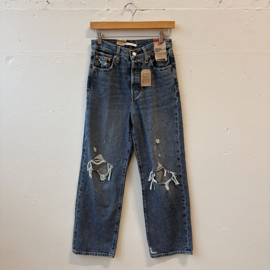 SIZE 26 | Levi Straight Ankle Jeans