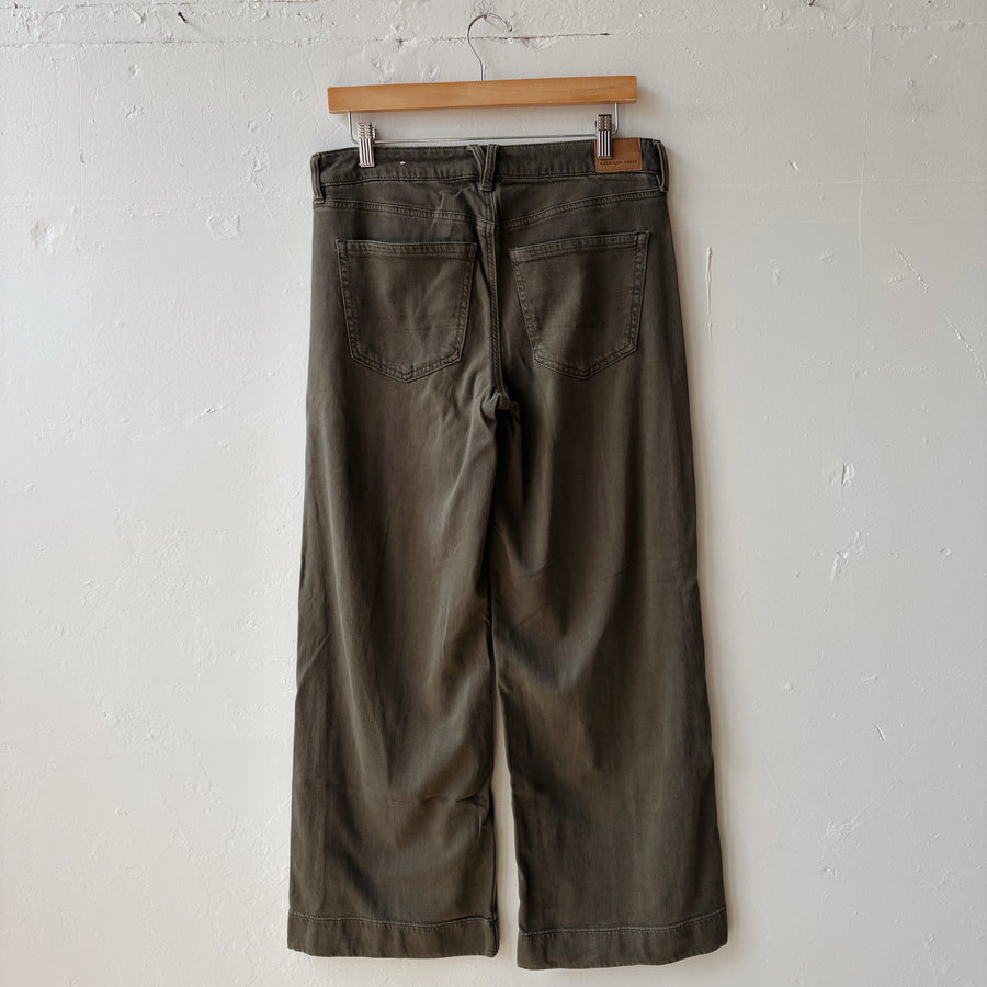 SIZE 4 | AE Green Jeans