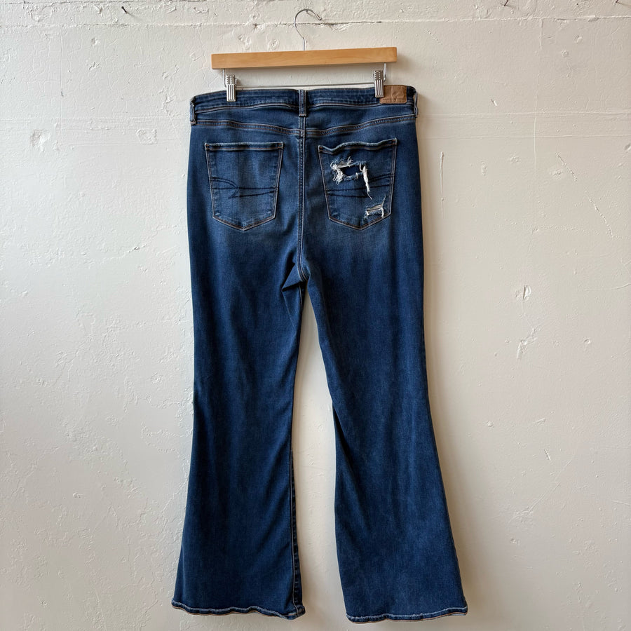 SIZE 14 | AE Flare Jeans