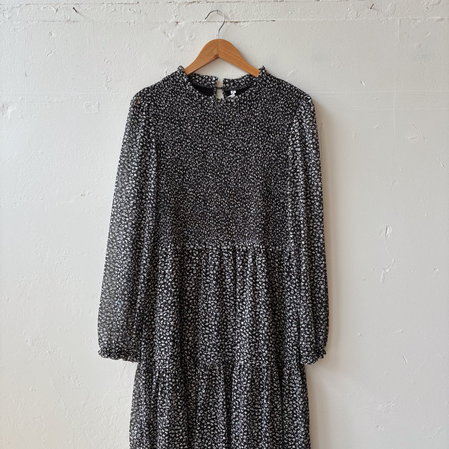 SIZE XL | Black Floral Tiered Dress