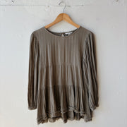SIZE S | AE Green Top