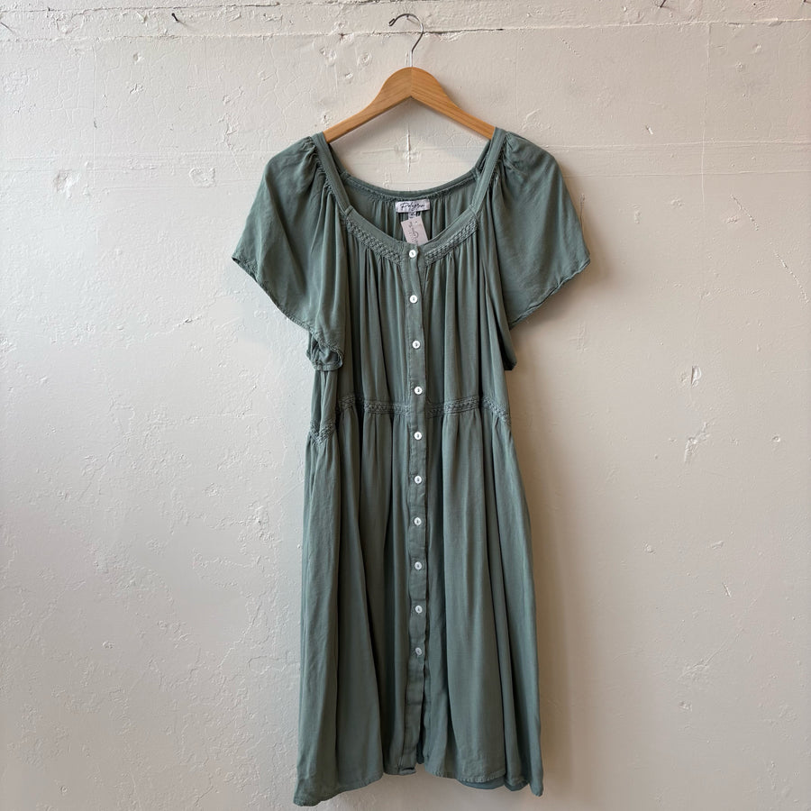SIZE XL | Green Button Up Dress