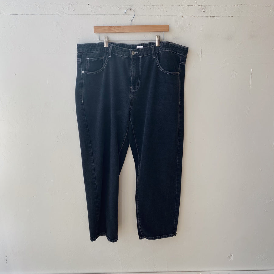 SIZE 2XL | Black Jeans