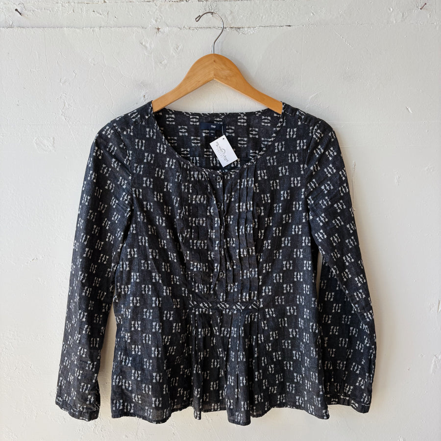SIZE XS | Patterned Grey Top