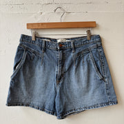 SIZE 14 | High Rise Shorts