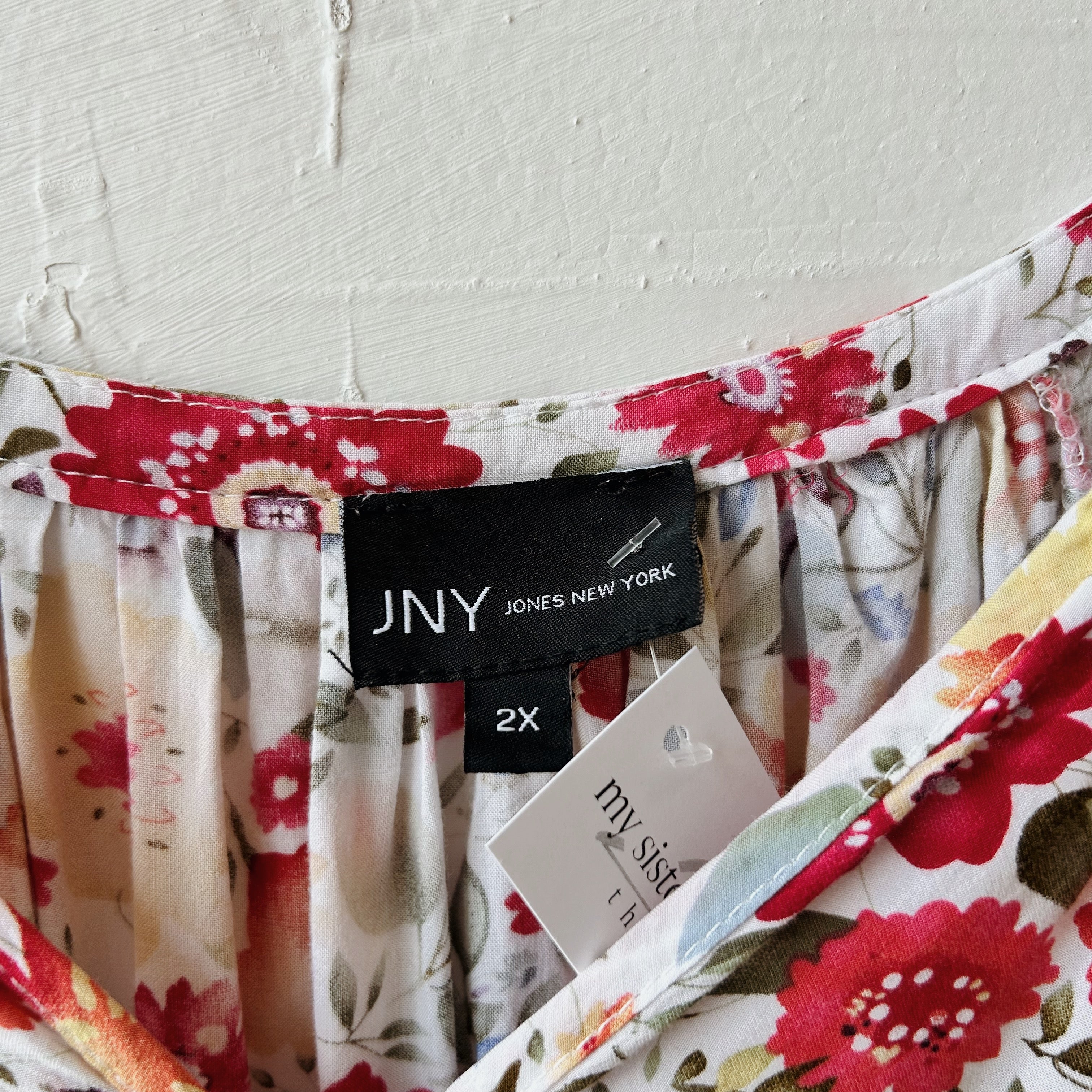 SIZE 2X | Floral Top
