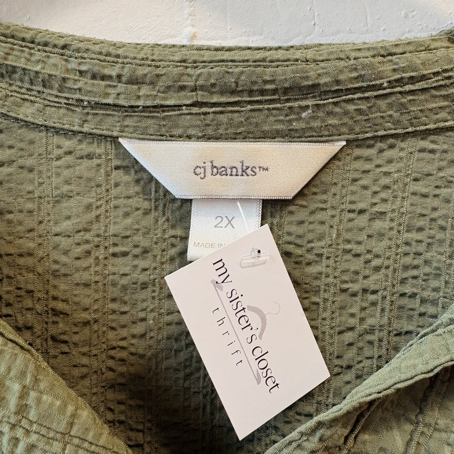 SIZE 2X | Green Button Up