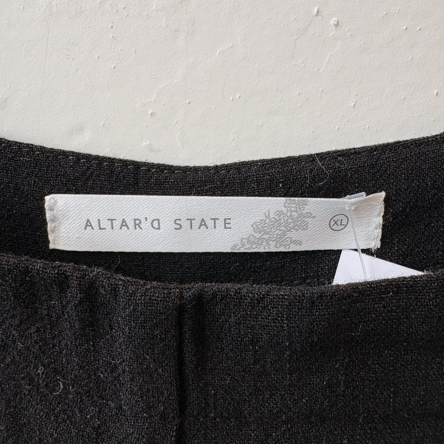 SIZE XL | Altar’d State Romper