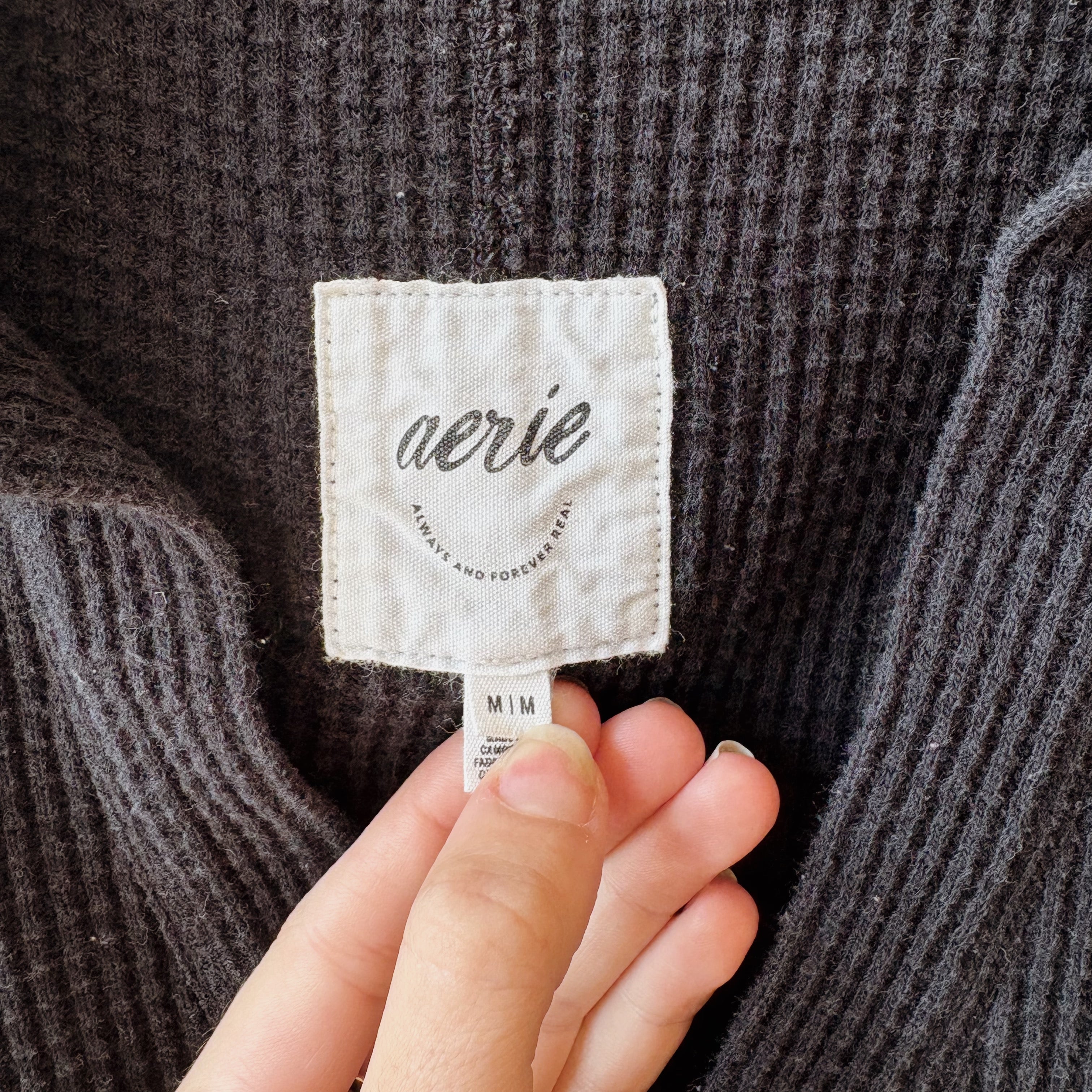 SIZE M | Aerie Black Textured Top