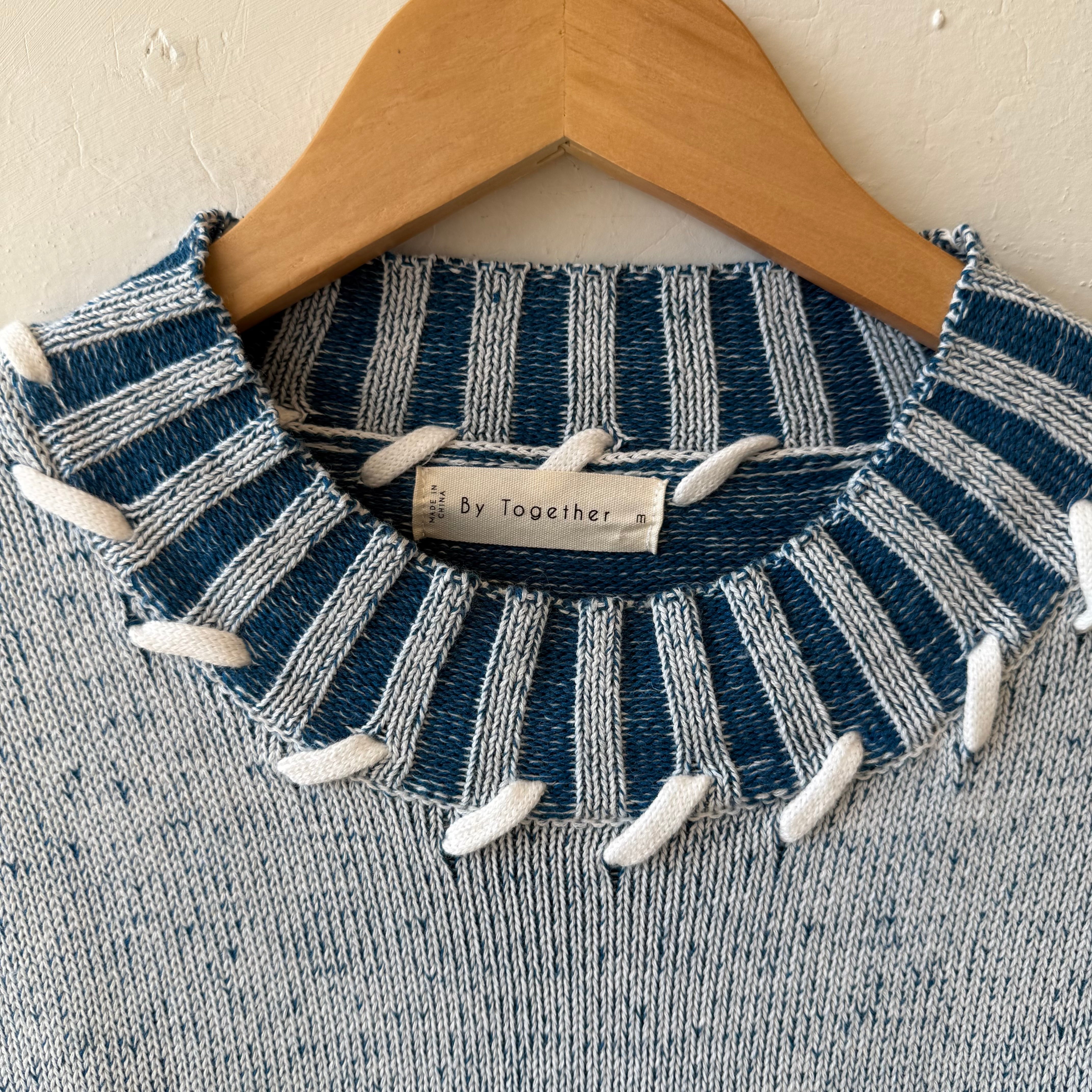 SIZE M | Blue Detailed Sweater