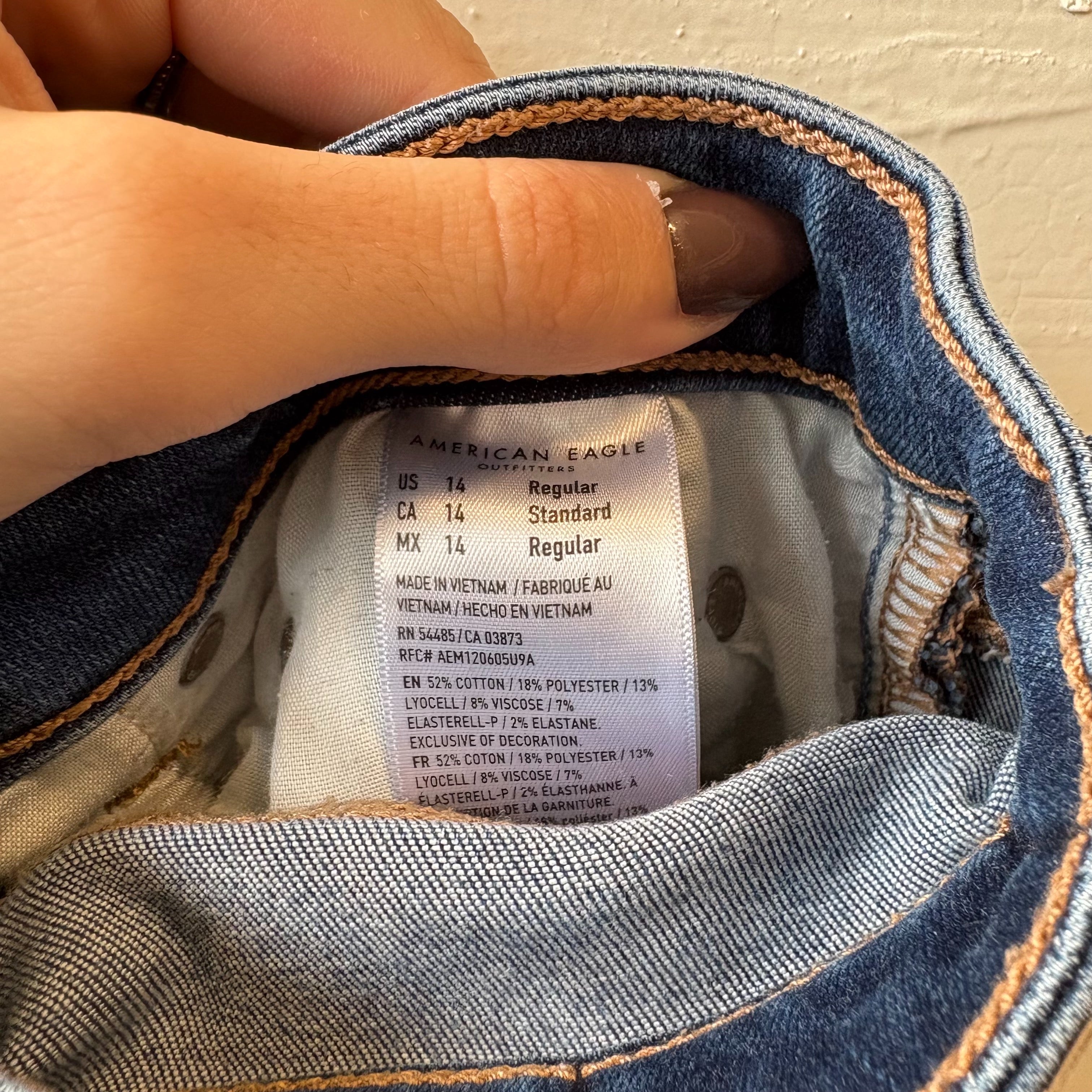 SIZE 14 | AE Flare Jeans