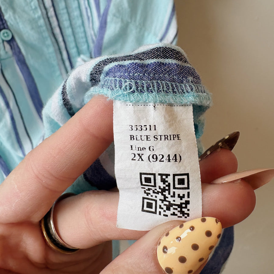 SIZE 2X | Blue Striped Top