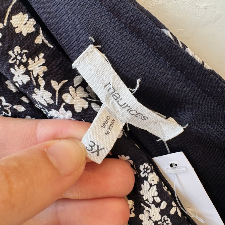SIZE 3X | Navy Floral Jumpsuit