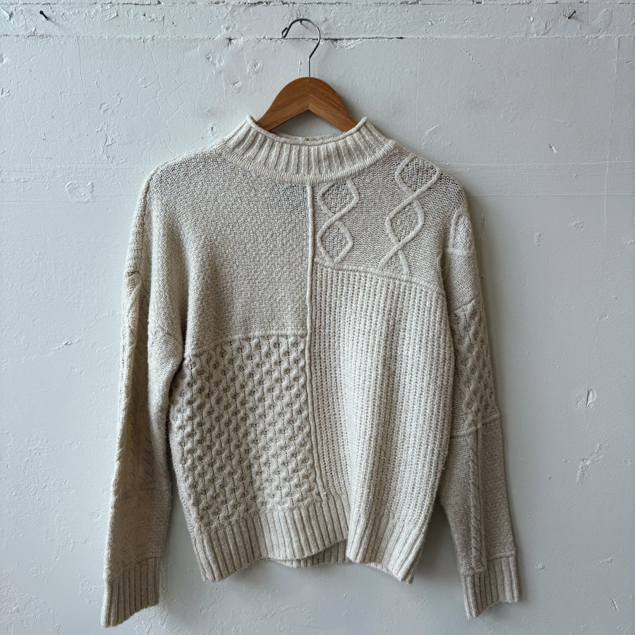 SIZE XS | AE Off White Sweater