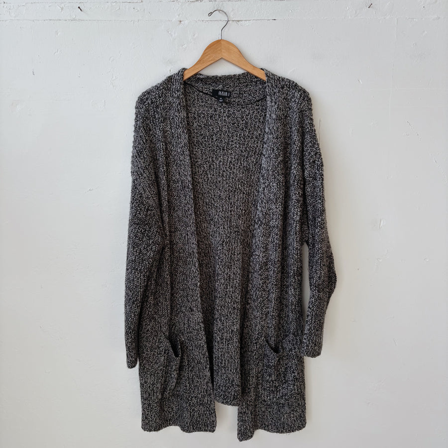 SIZE 2X | Black and White Cardigan