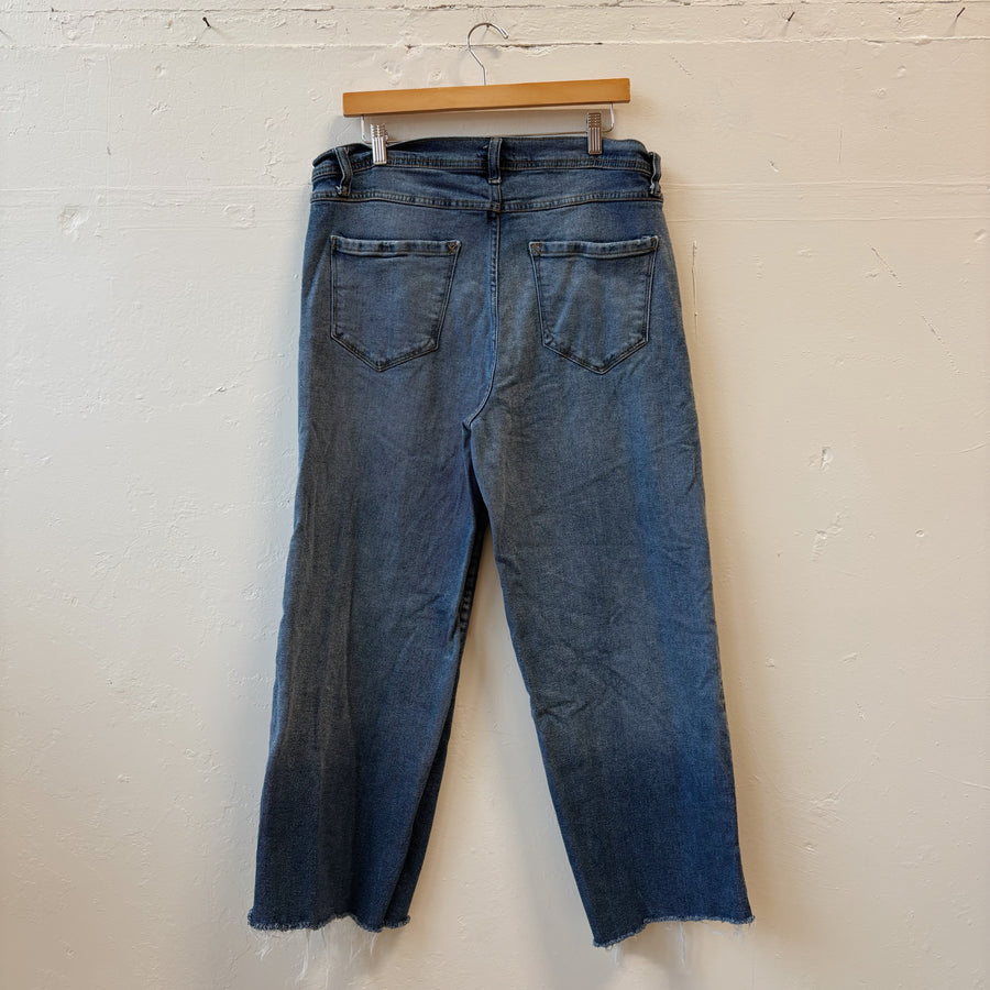 SIZE 14 | Wide Leg Jeans