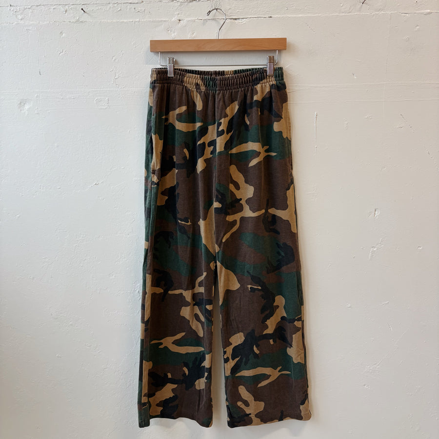 SIZE S | Camo Sweatpants
