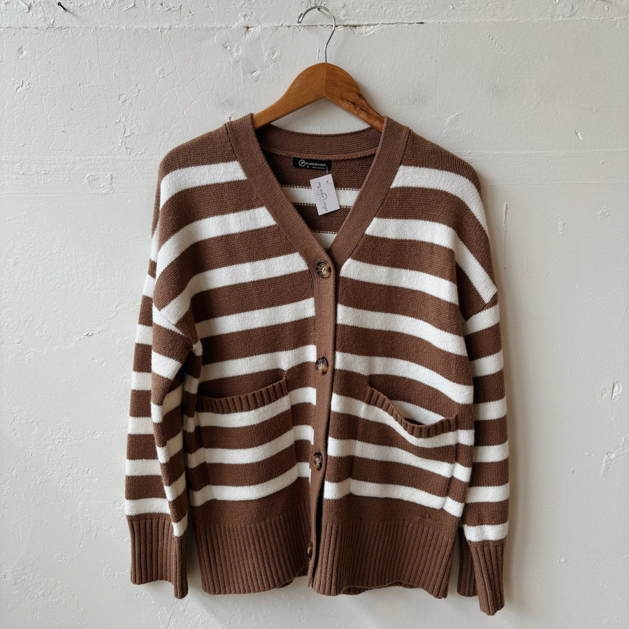 SIZE S | Front Pocket Cardigan