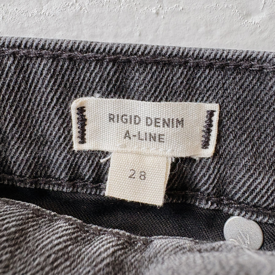 SIZE 28 | Madewell Black Skirt