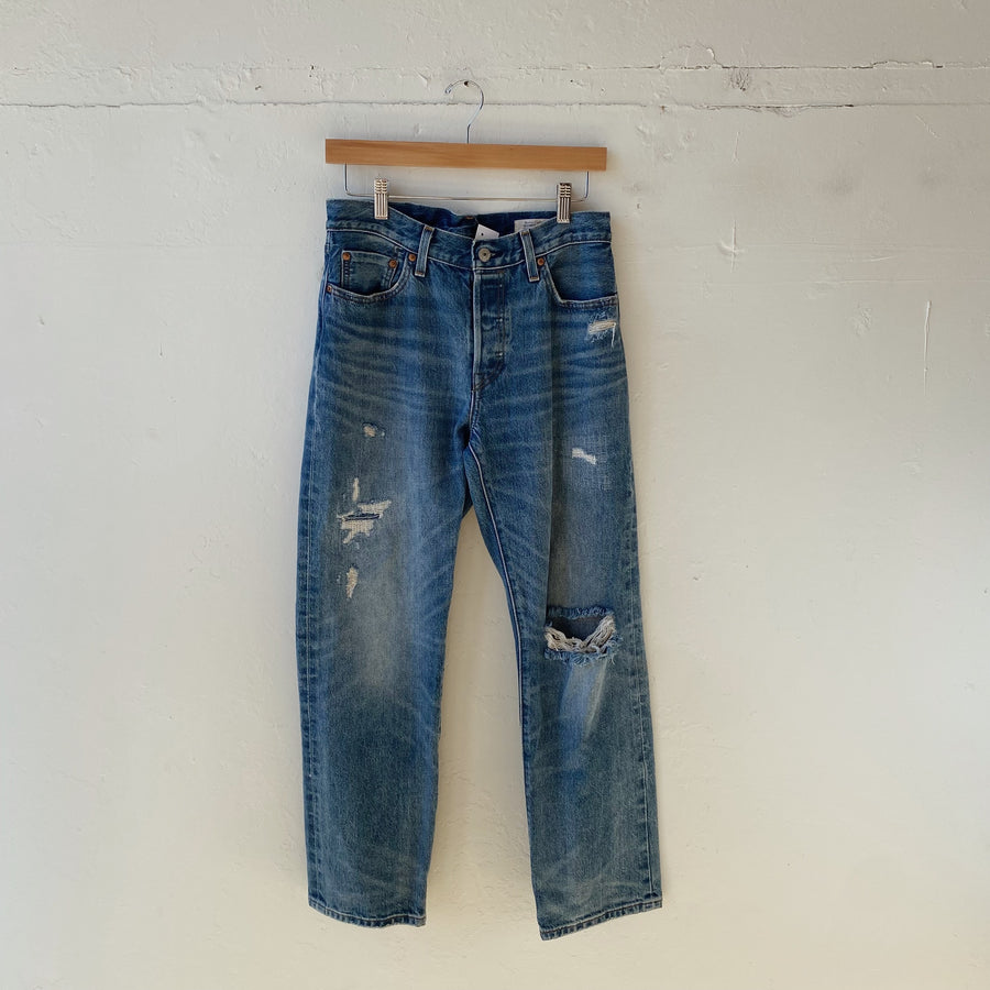 SIZE 27 | Levi Straight Jeans
