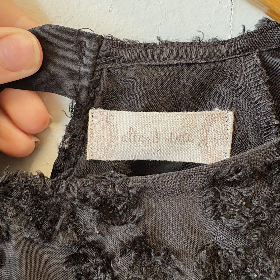 SIZE M | Altar’d State Black Top