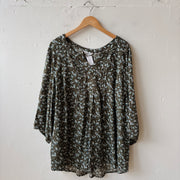 SIZE 3X | Green Floral Top