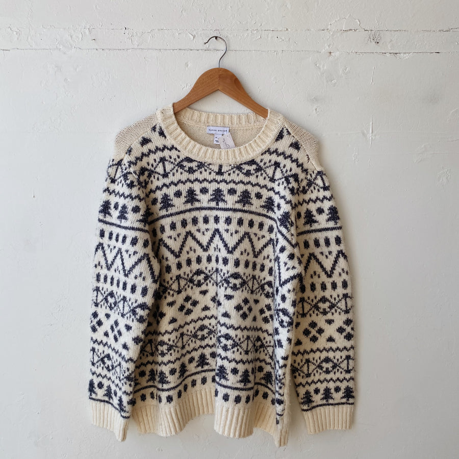 SIZE XL | Patterned Sweater