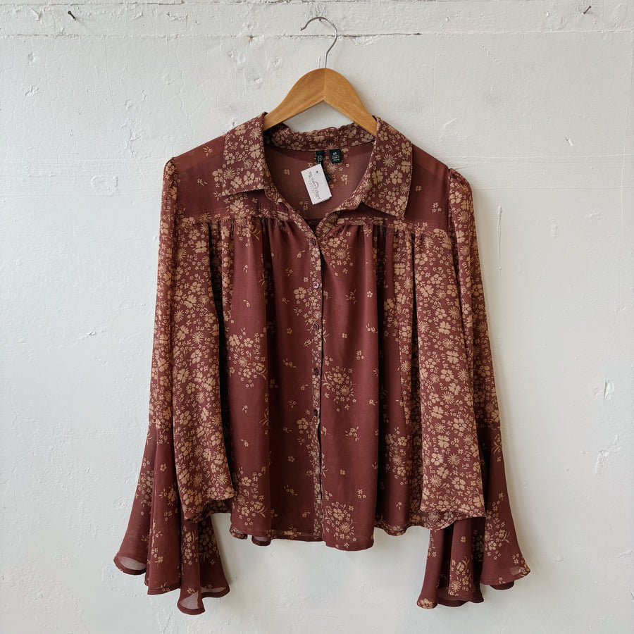 SIZE M | Floral Button Up