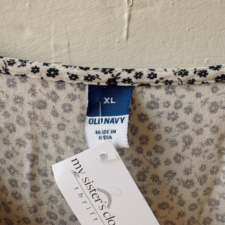 SIZE XL | Dainty Floral Top